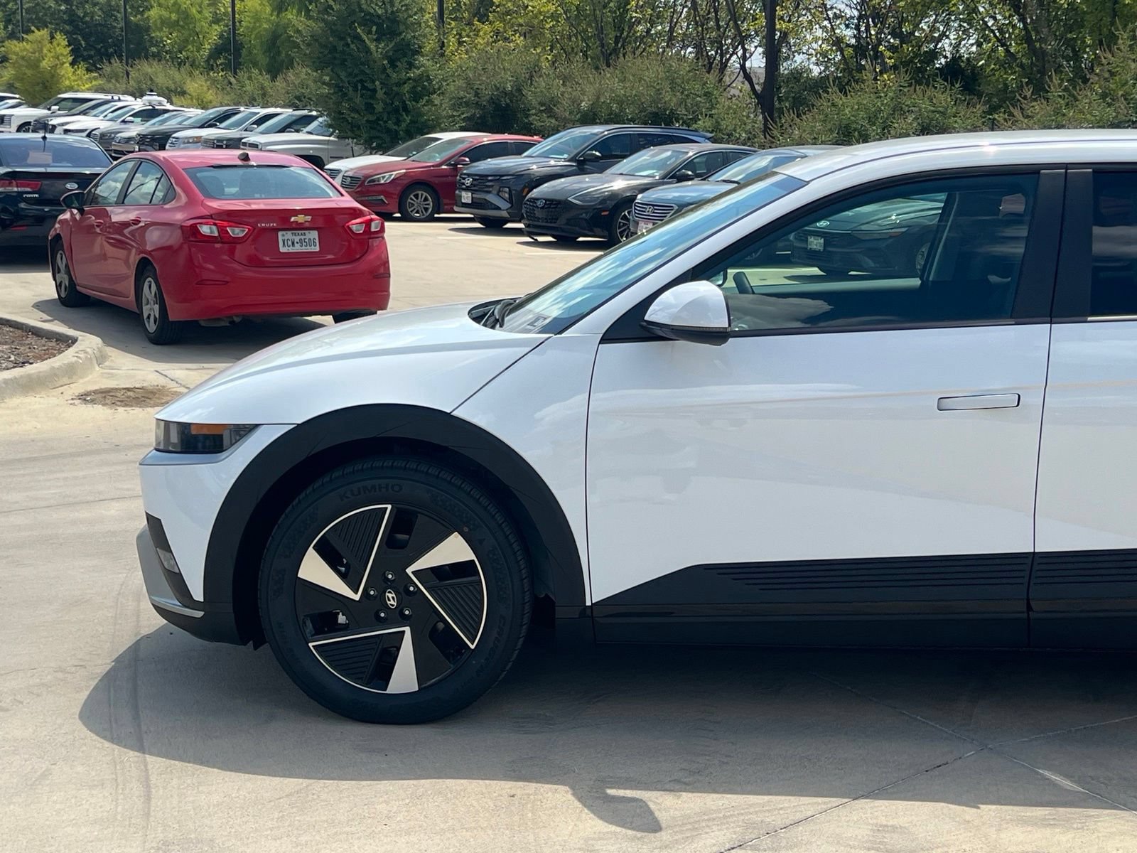 New 2027 Hyundai Ioniq 5 SE RWD image 8