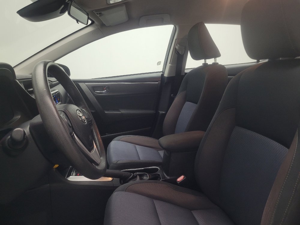 Used 2018 Toyota Corolla LE FWD image 17