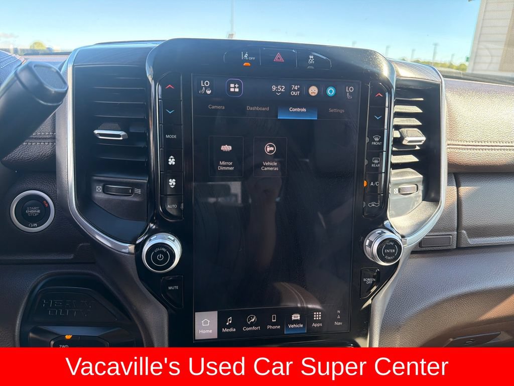 Used 2025 RAM 3500 Laramie AWD/4WD image 19