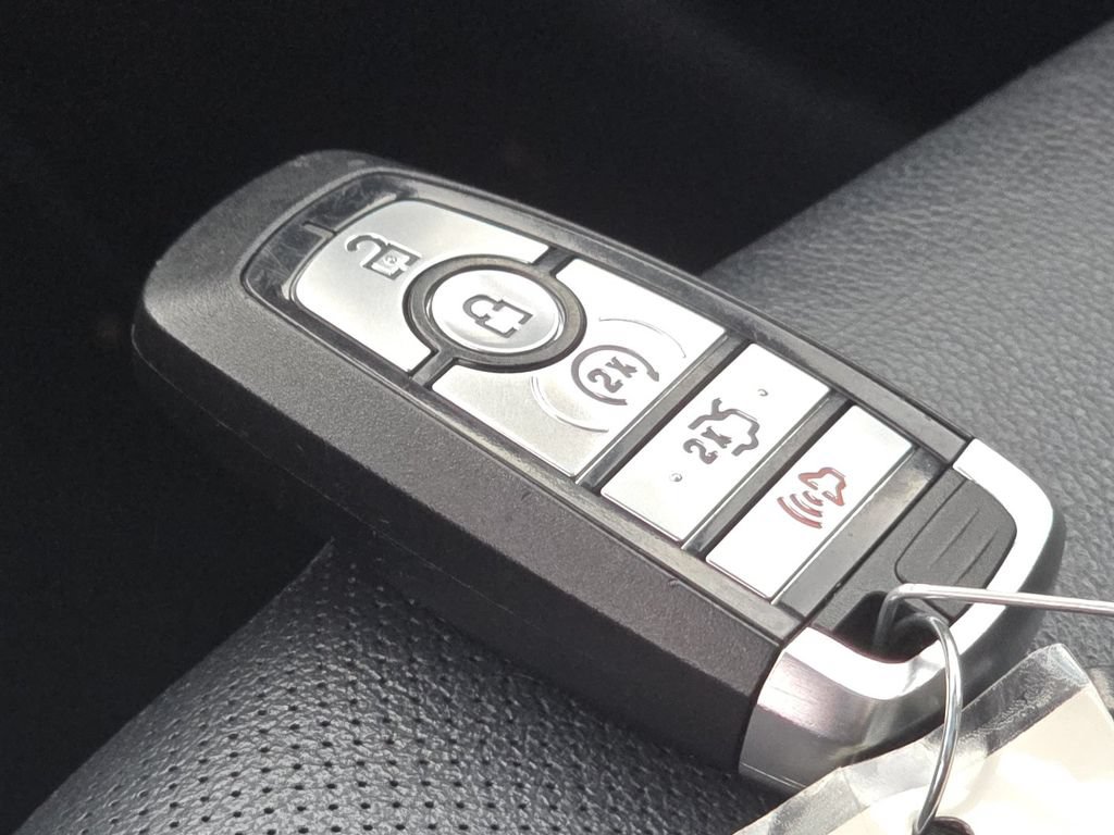 Used 2019 Ford Edge Titanium w/ Equipment Group 301A FWD image 36