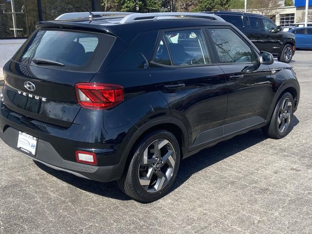 Certified 2023 Hyundai Venue SEL image 3