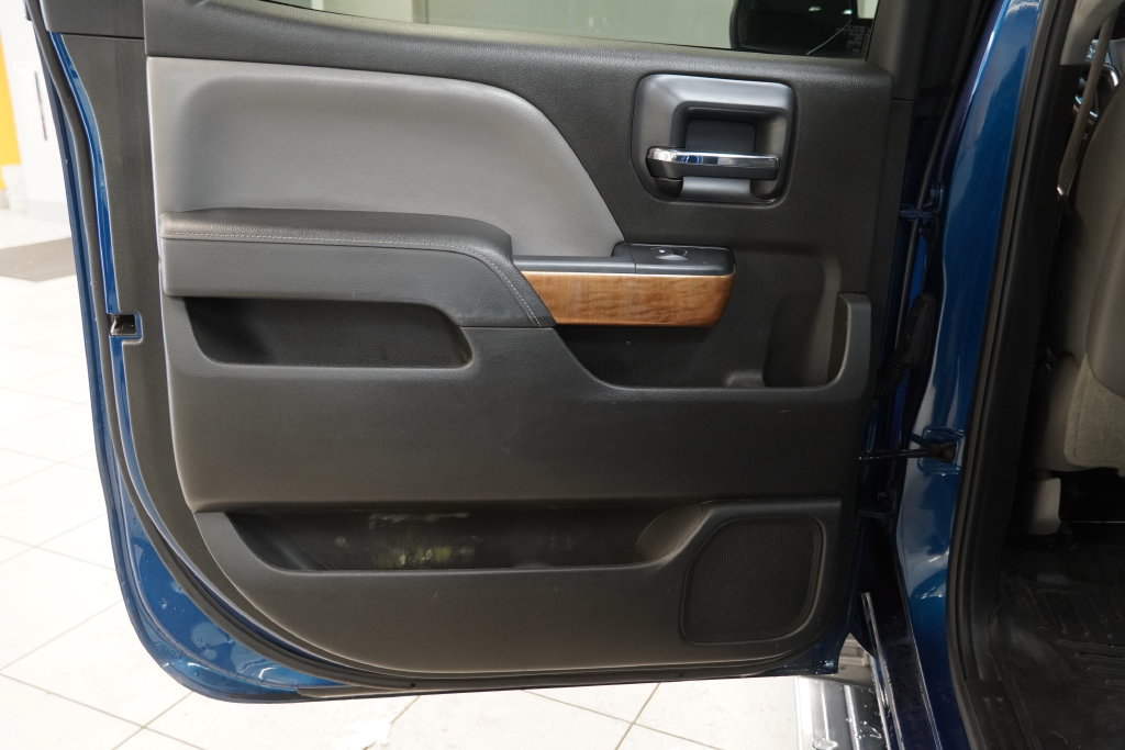 Used 2015 Chevrolet Silverado 1500 LTZ w/ LTZ Plus Package AWD/4WD image 35