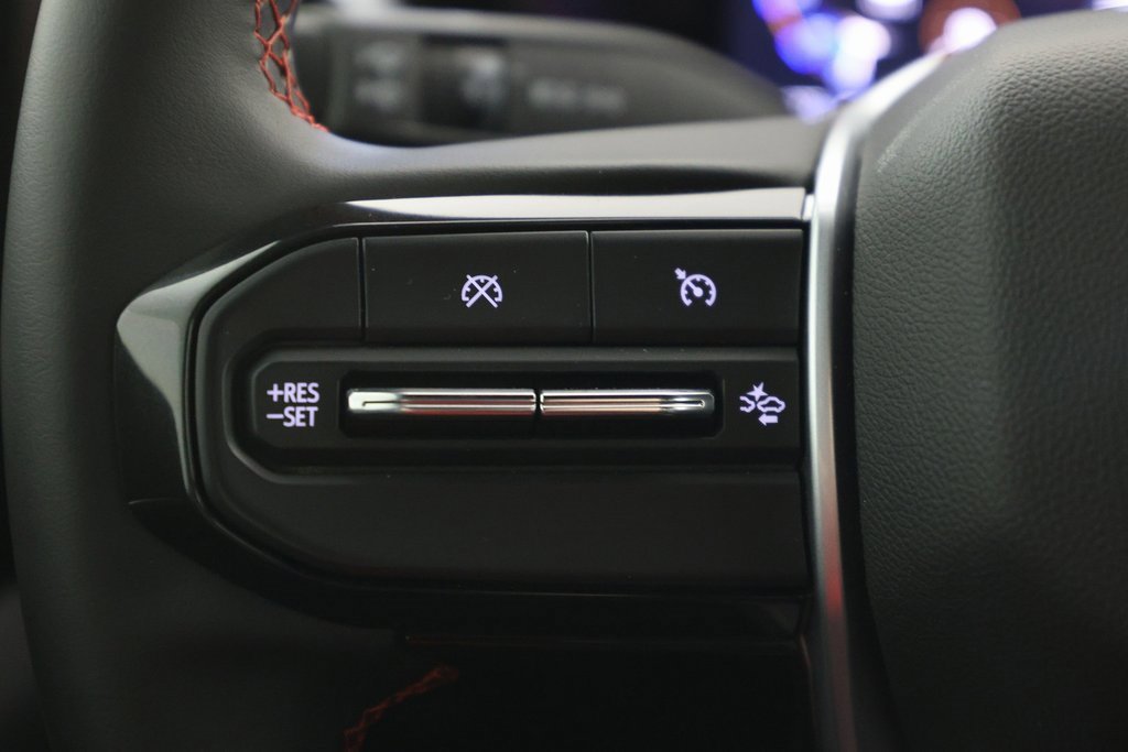 Used 2024 Chevrolet Colorado Z71 w/ Z71 Convenience Package 2 image 17