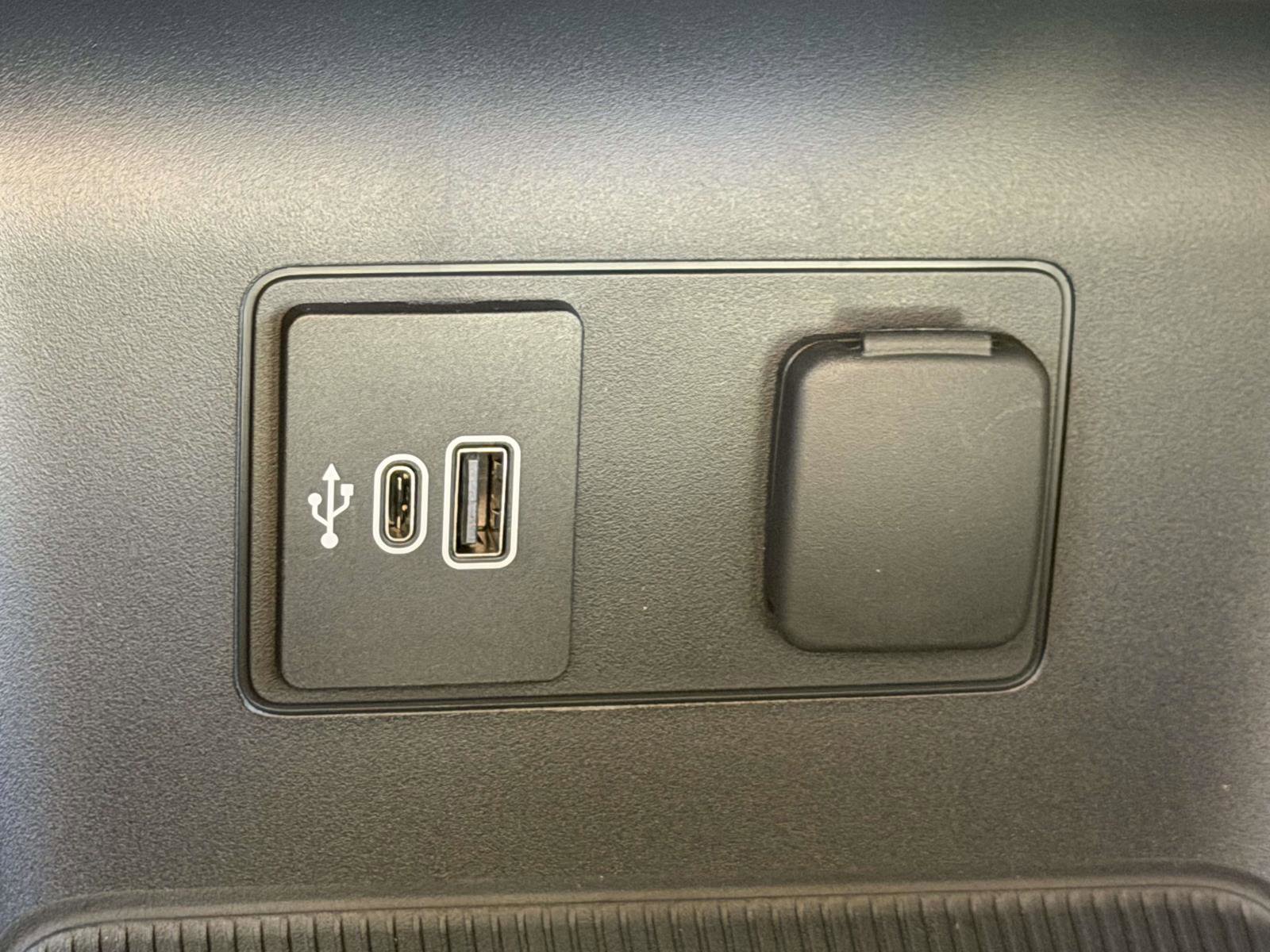 New 2026 Ford Explorer Active image 28