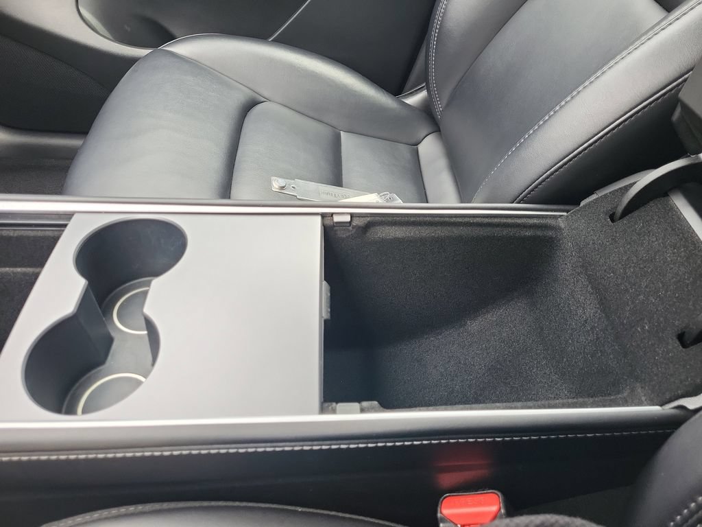 Used 2022 Tesla Model Y Performance AWD/4WD image 23