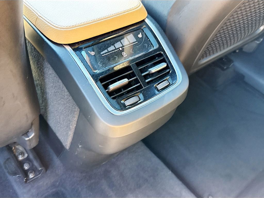 Used 2019 Volvo XC90 T6 Momentum w/ Advanced Package image 28