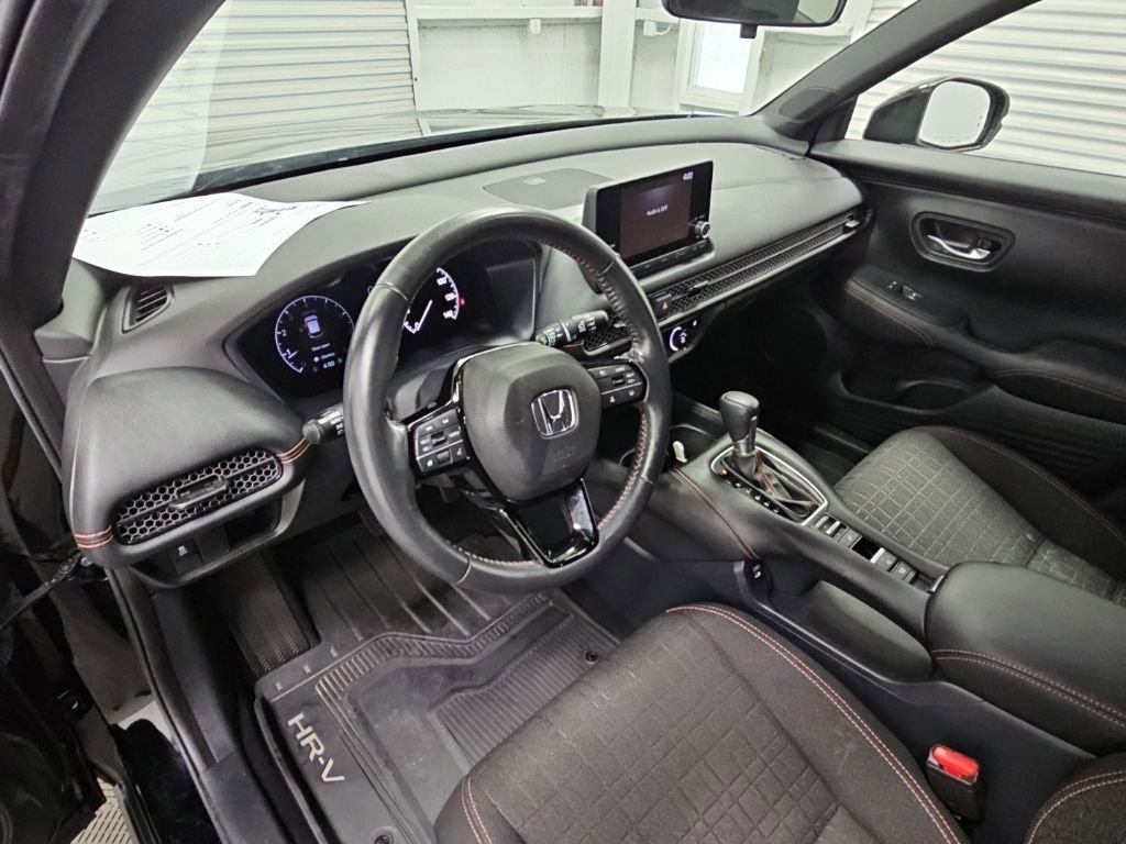 Used 2024 Honda HR-V Sport image 11