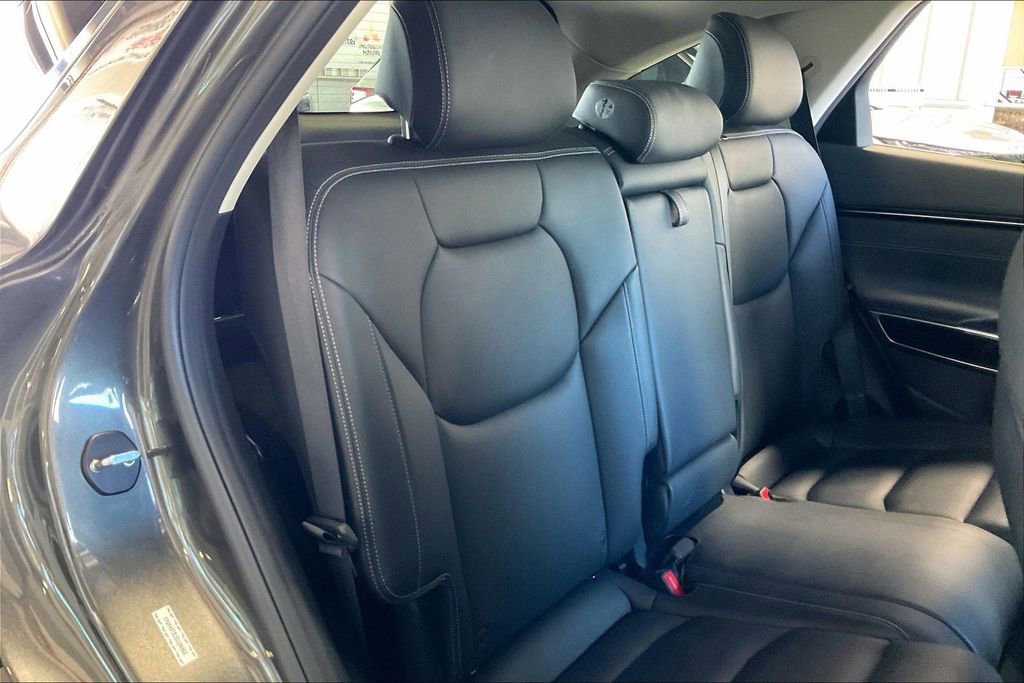 Used 2025 Genesis GV70 2.5T image 20