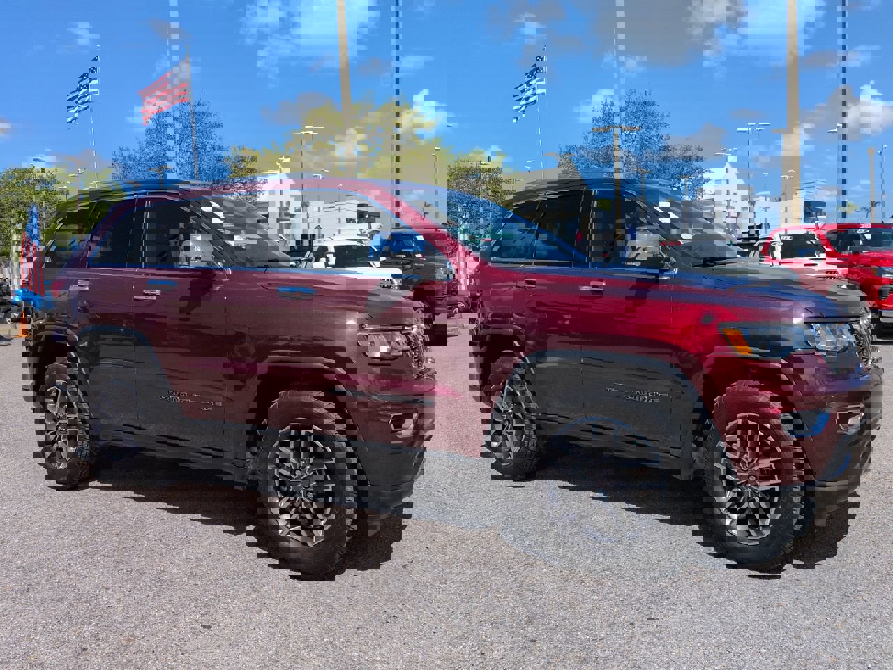 Used 2020 Jeep Grand Cherokee Limited image 2