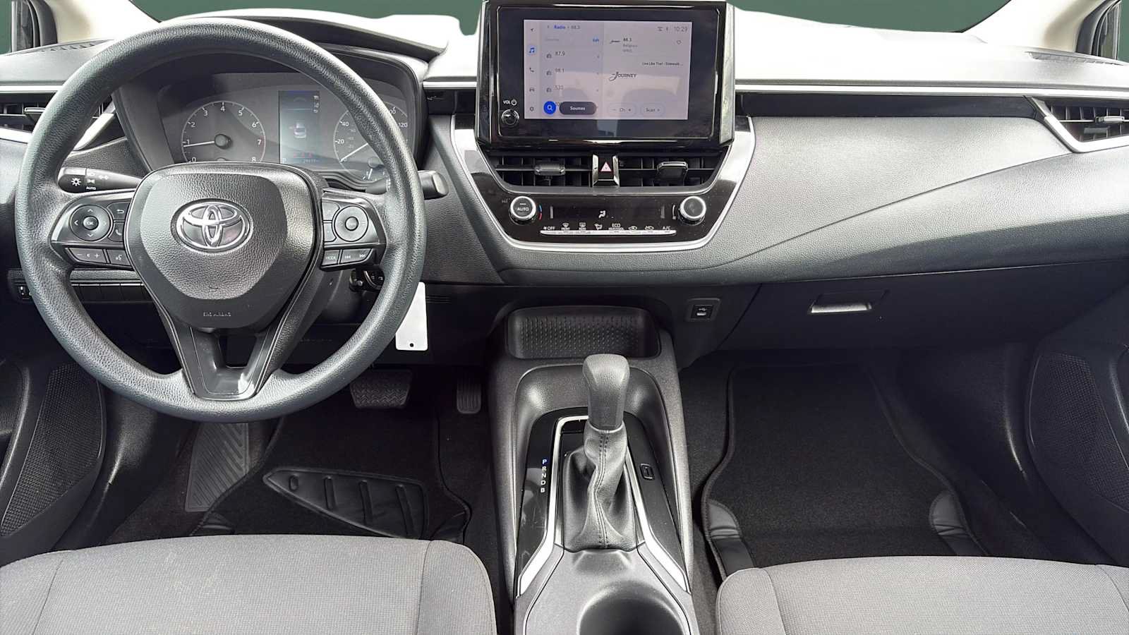 Used 2025 Toyota Corolla LE FWD image 20