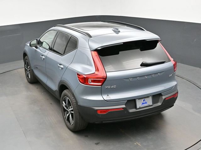 Used 2023 Volvo XC40 B5 Plus w/ Protection Package Premier AWD/4WD image 21