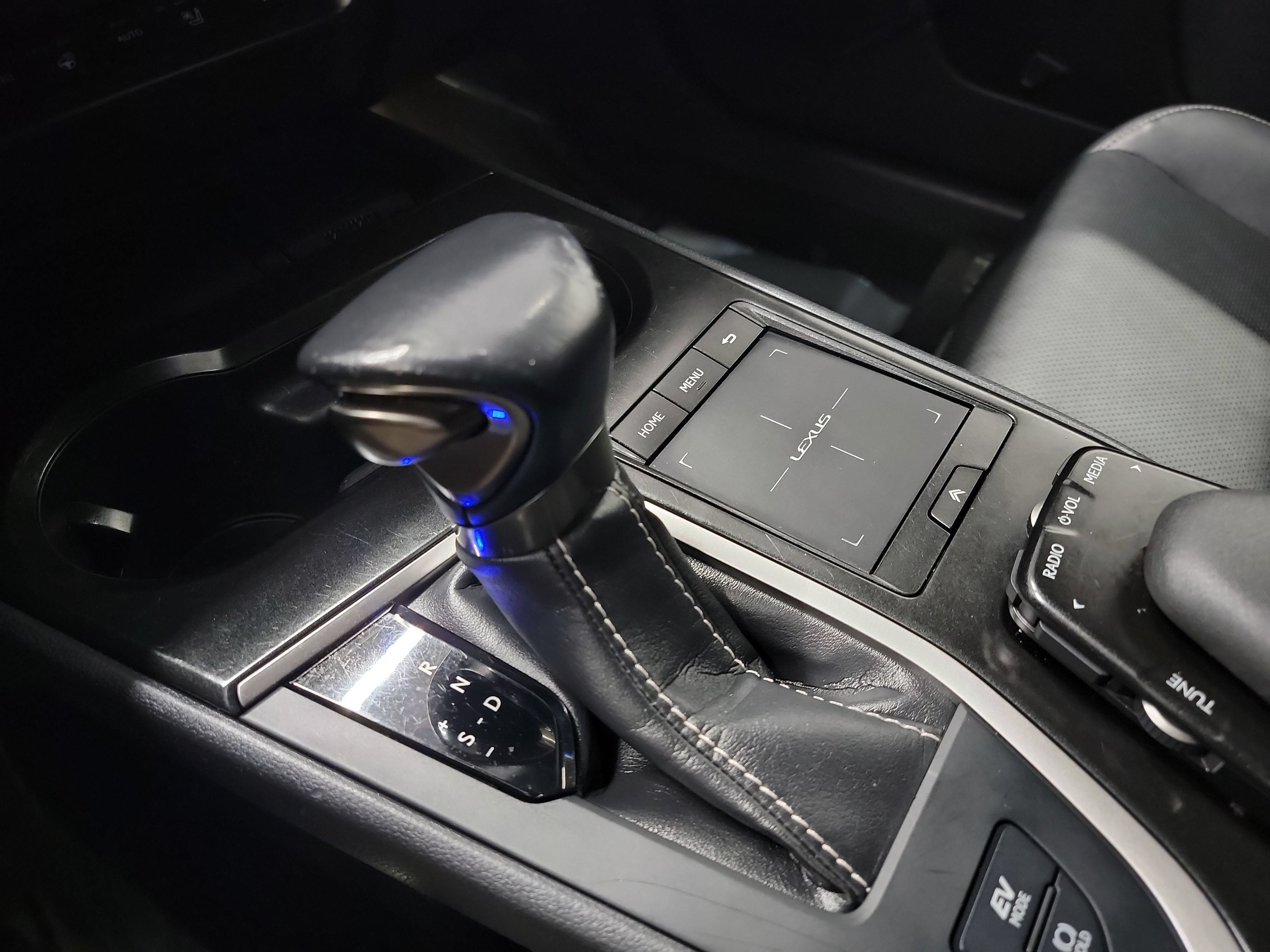 Used 2019 Lexus UX 250h AWD/4WD image 33