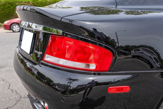 Used 2005 Aston Martin Vanquish S RWD image 51