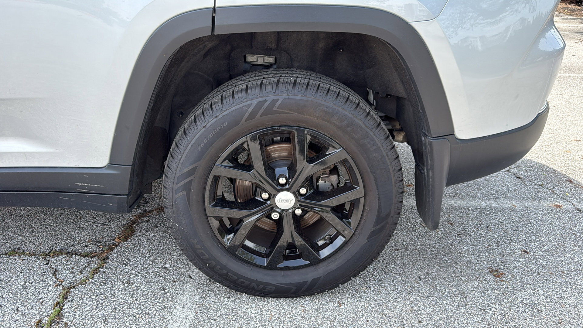 Used 2022 Jeep Grand Cherokee Limited AWD/4WD image 32