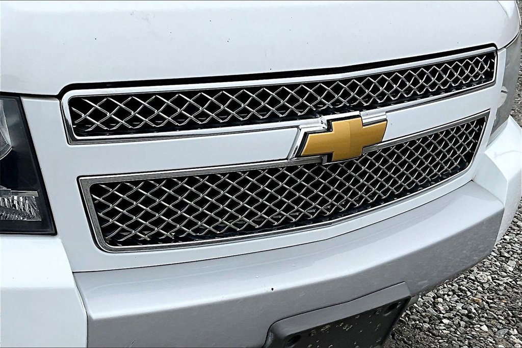Used 2013 Chevrolet Suburban LT image 27