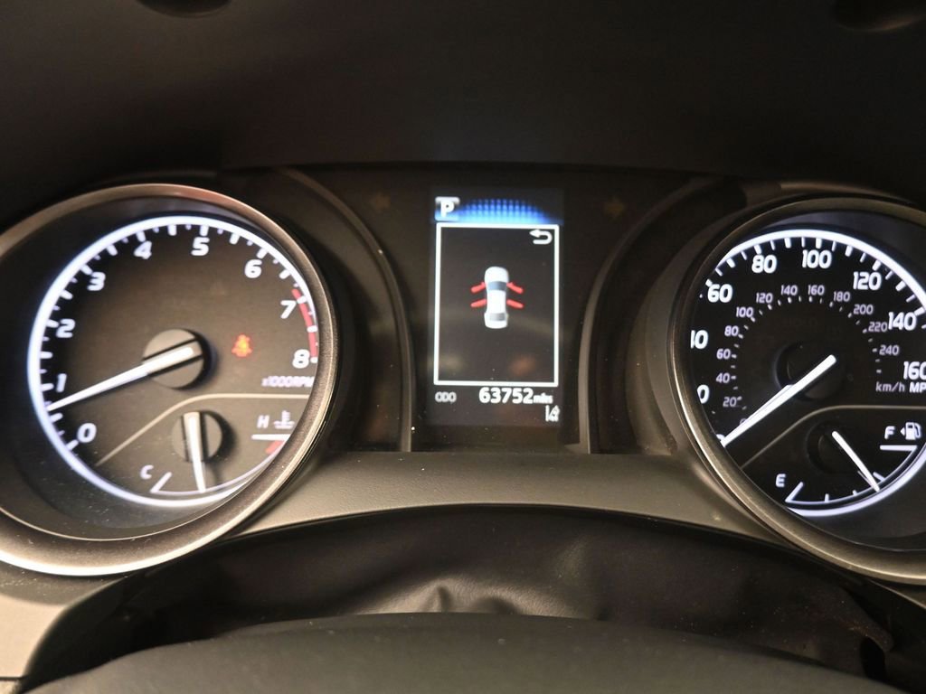Used 2021 Toyota Camry SE image 8