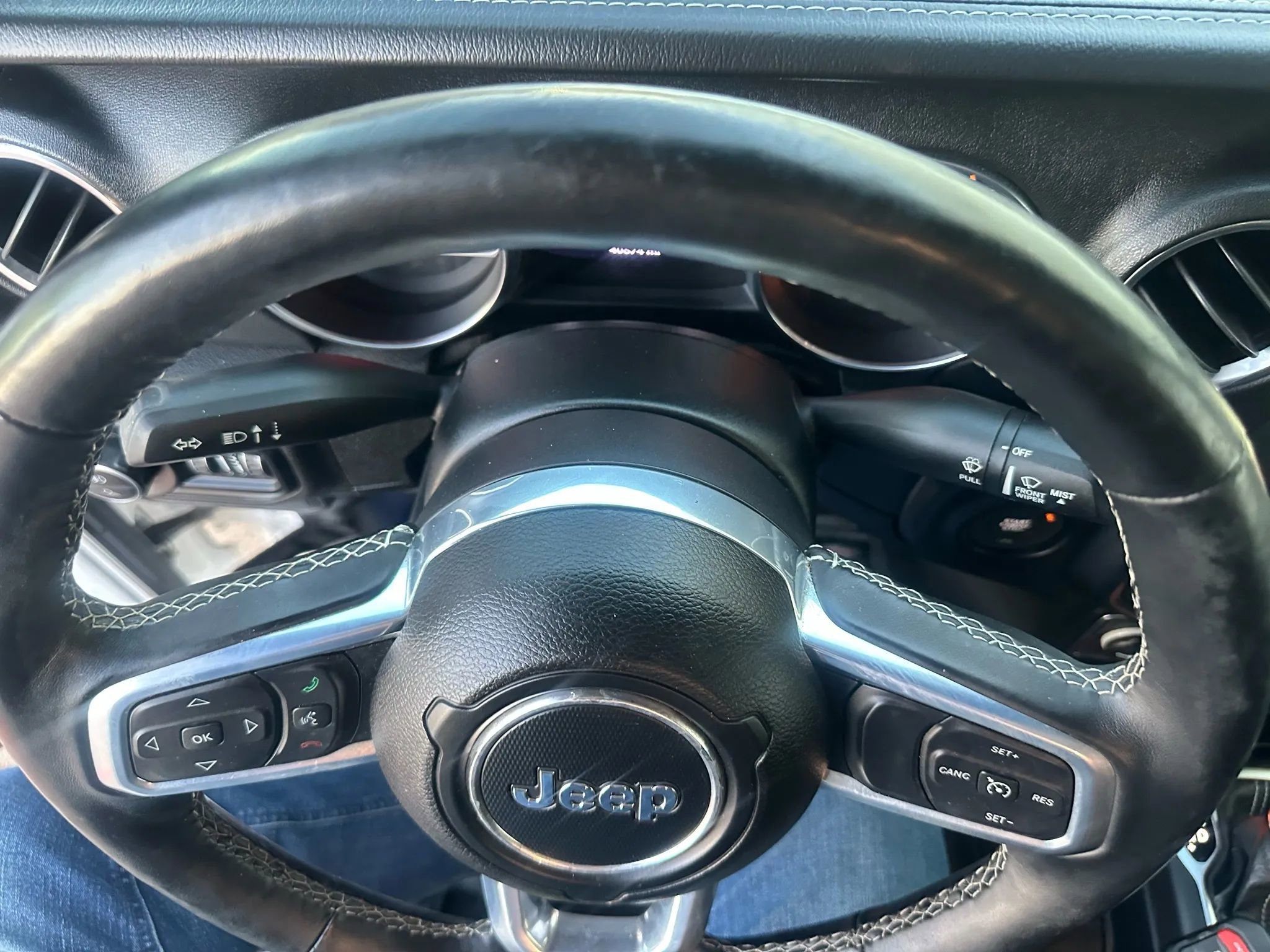 Used 2020 Jeep Gladiator Overland image 31