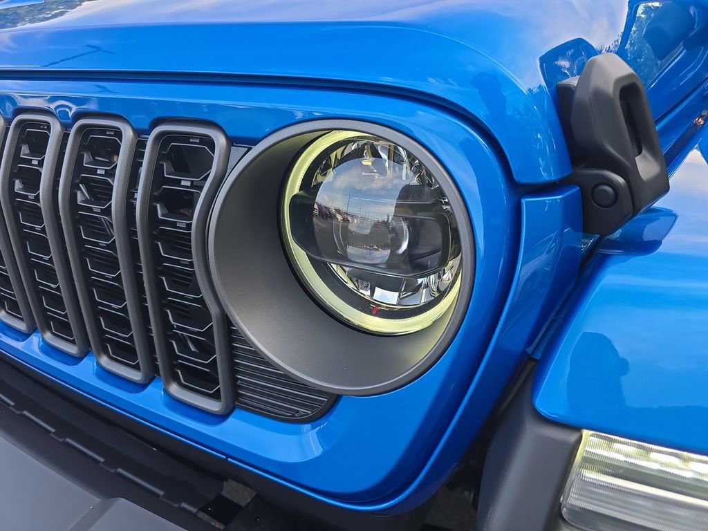 New 2025 Jeep Gladiator Sport image 31