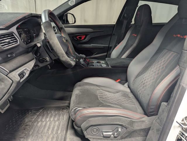 Used 2023 Lamborghini Urus Performante image 10