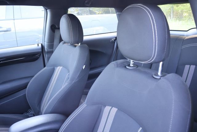 Used 2014 MINI Cooper S FWD image 8