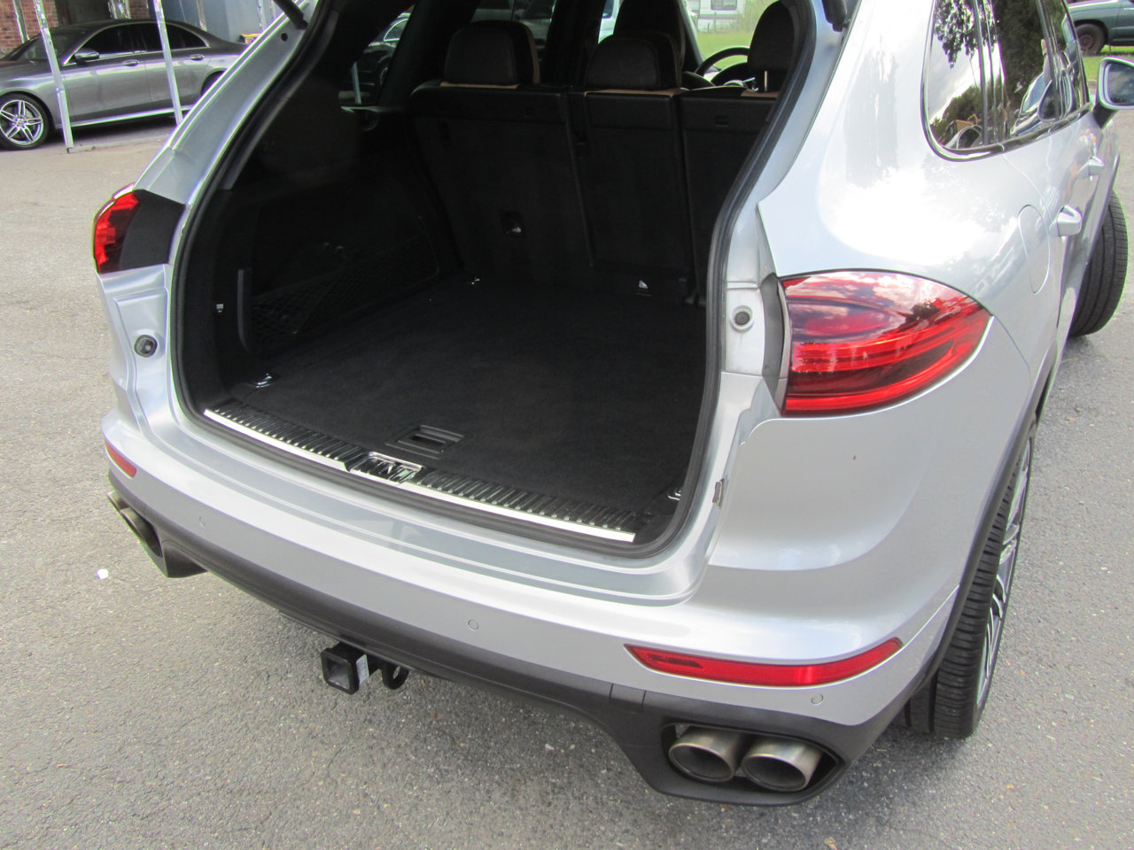 Used 2016 Porsche Cayenne S w/ Premium Plus Package image 21