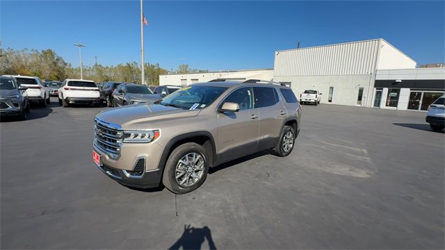 Certified 2023 GMC Acadia SLE w/ Driver Convenience Package image 4