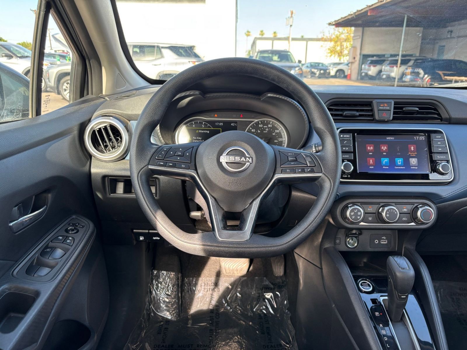 Used 2025 Nissan Versa SV FWD image 32