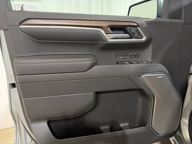 New 2026 Chevrolet Silverado 1500 High Country w/ High Country Premium Package AWD/4WD image 9
