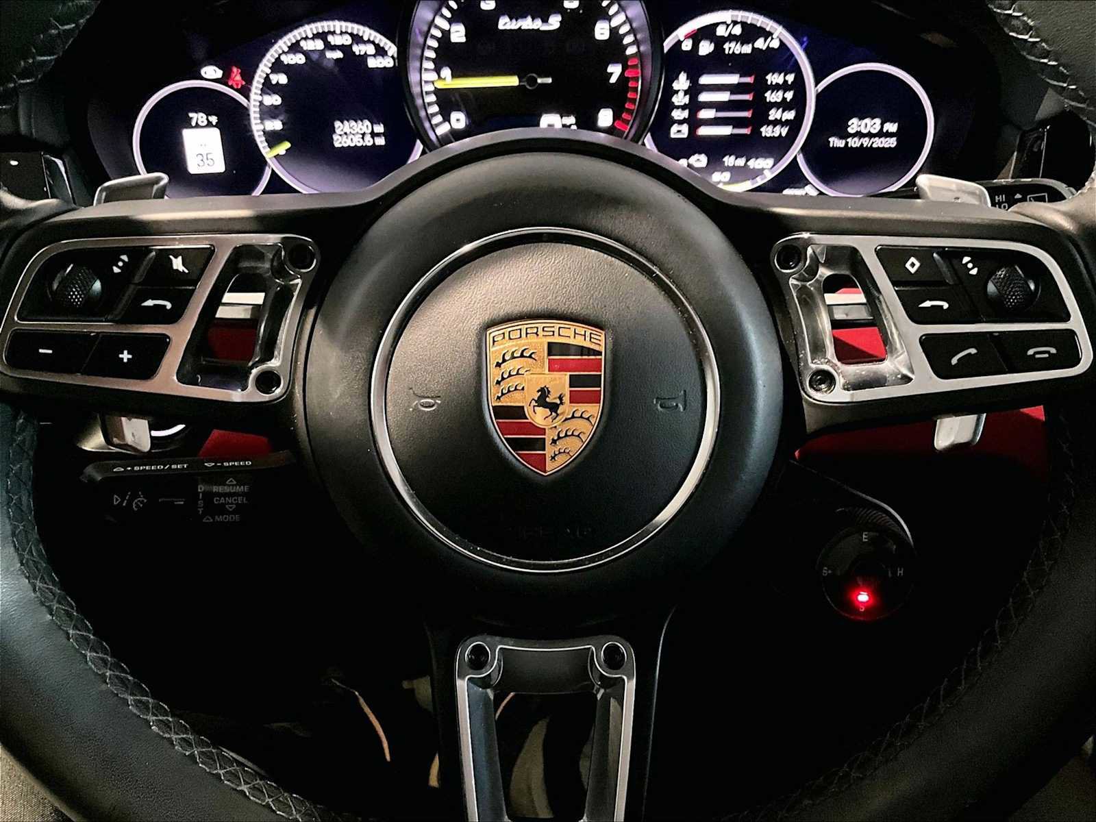 Used 2023 Porsche Cayenne Turbo S image 18