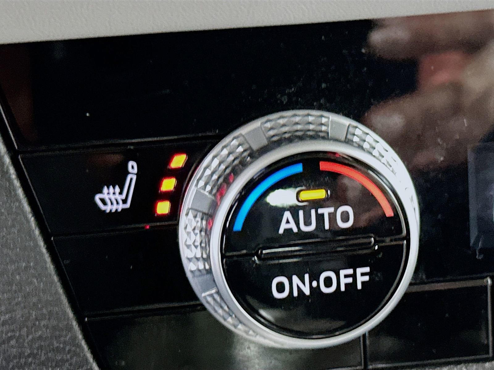 Used 2024 Mitsubishi Outlander SEL Black Edition image 21