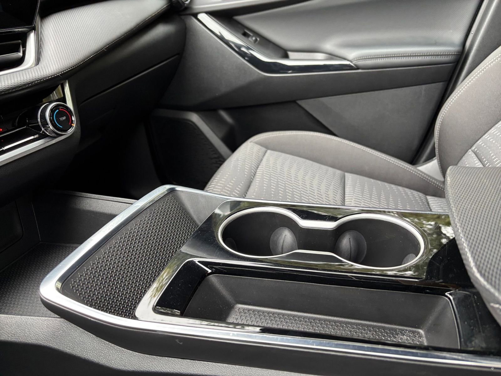 Used 2025 Chevrolet Equinox LT image 41