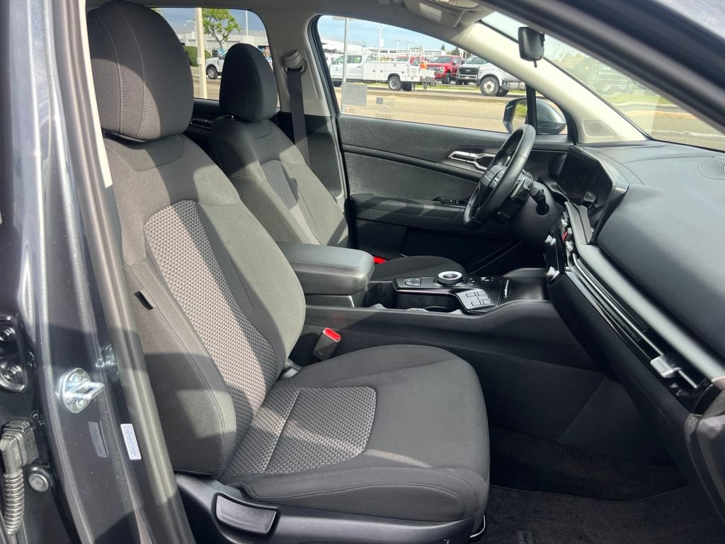 Used 2026 Kia Sportage LX FWD image 37