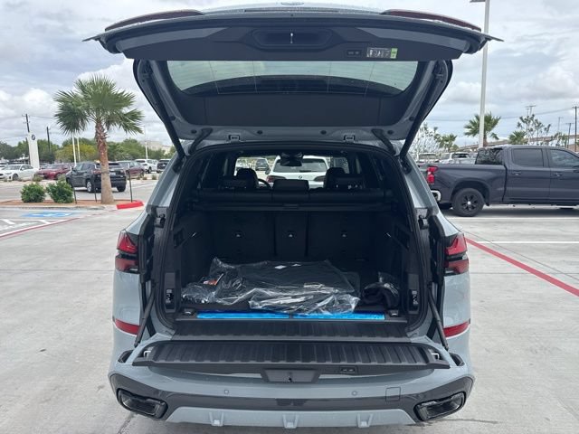 New 2026 BMW X5 xDrive50e w/ M Sport Package AWD/4WD image 6