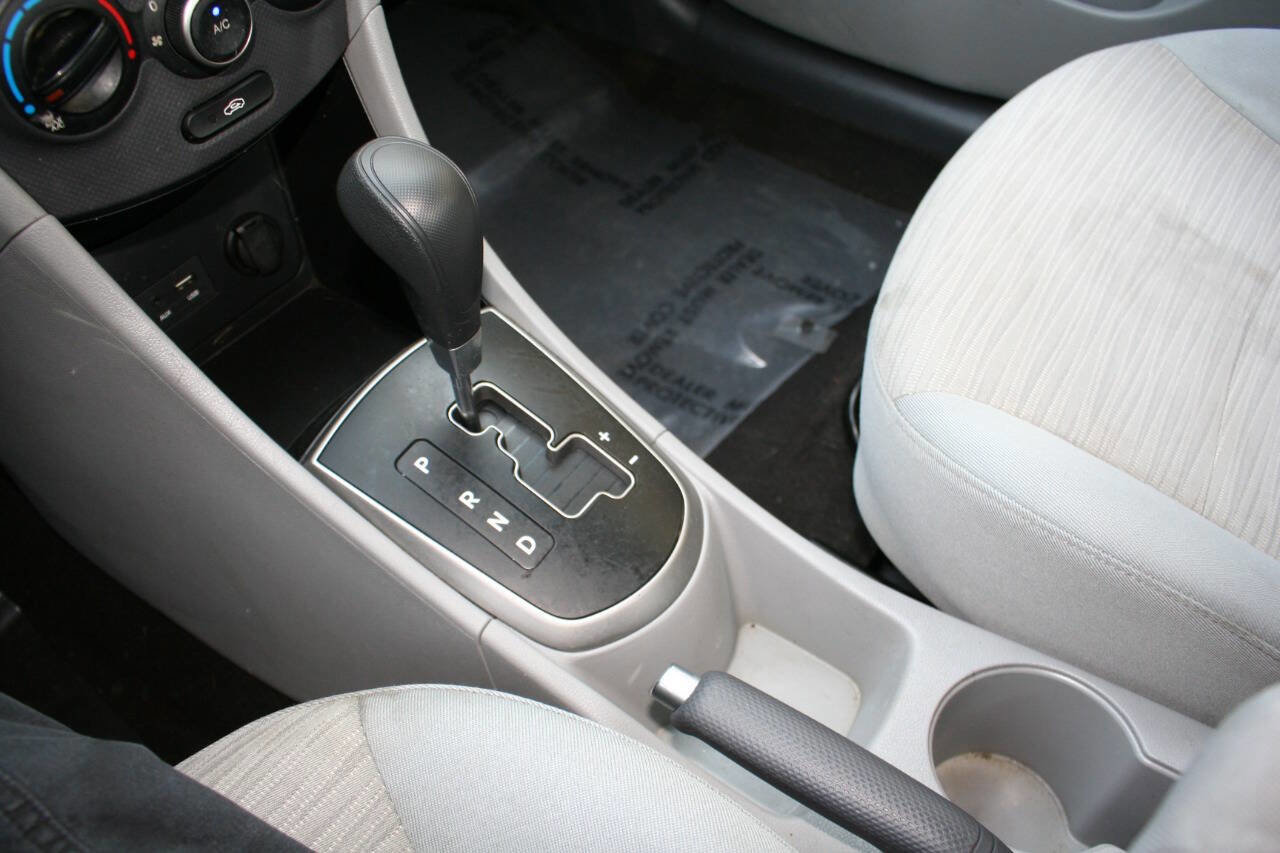 Used 2016 Hyundai Accent SE image 14