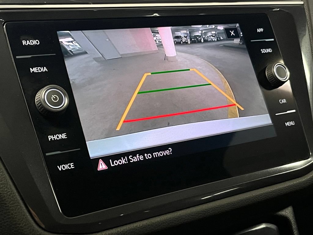 Certified 2023 Volkswagen Tiguan SE R-Line FWD image 30