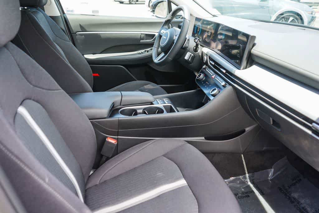 New 2026 Hyundai Sonata SEL FWD image 16