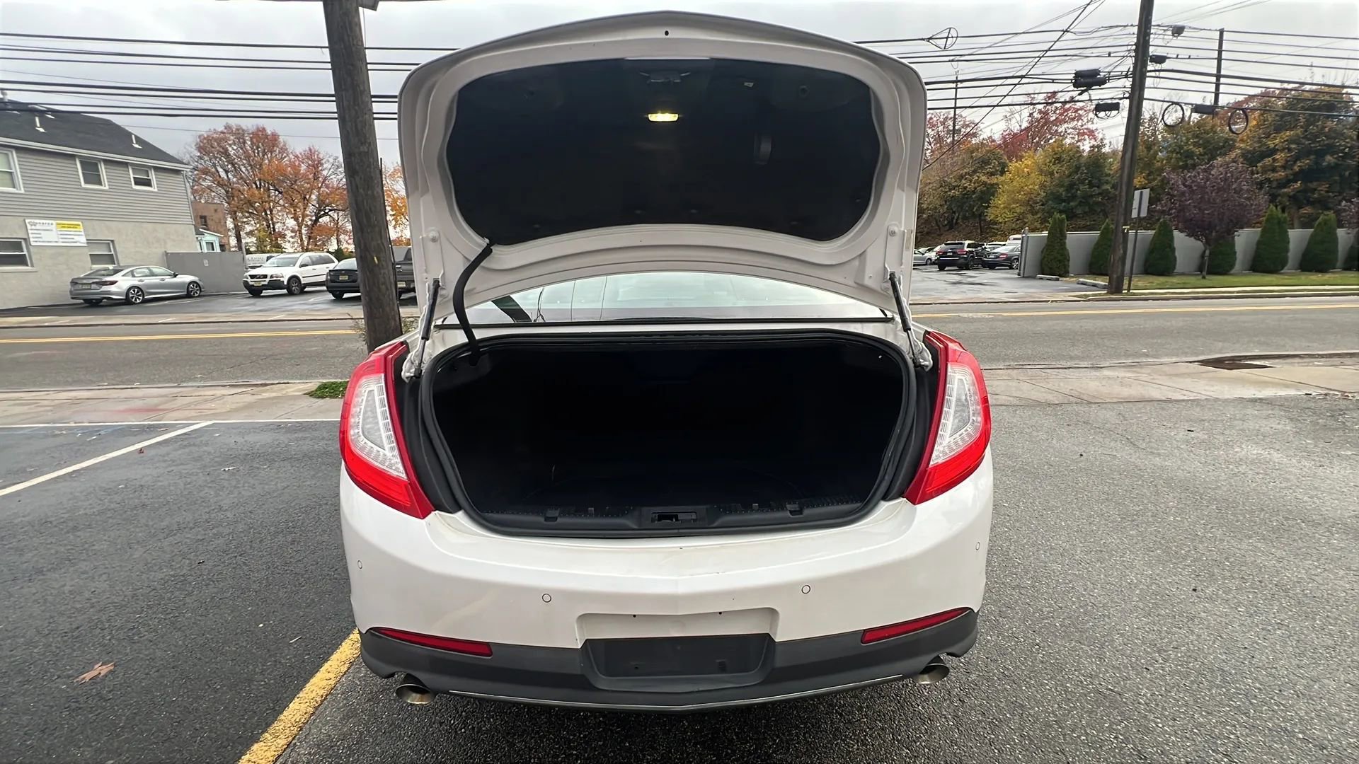 Used 2015 Lincoln MKS AWD w/ Equipment Group 101A image 9