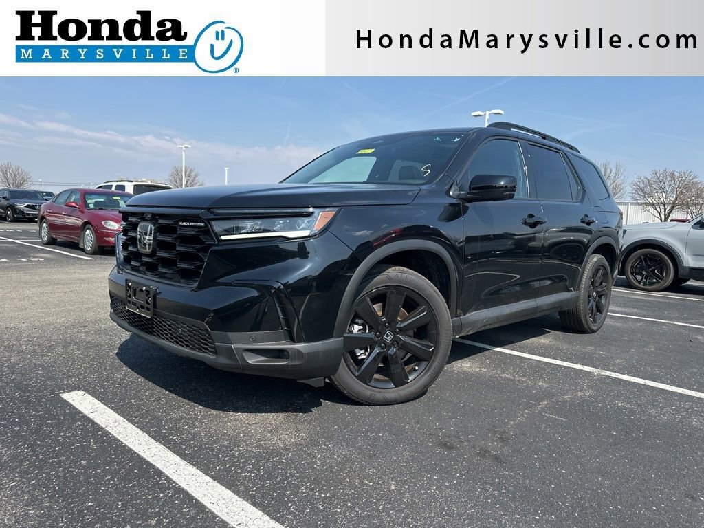 Used 2025 Honda Pilot Black Edition image 1