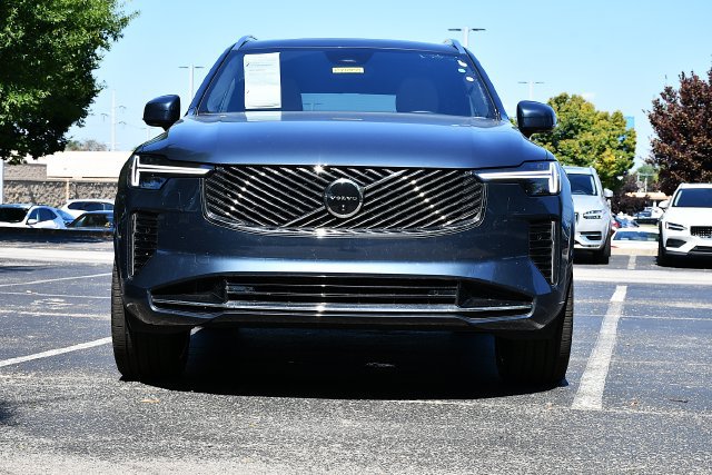 Certified 2026 Volvo XC90 B6 Plus AWD/4WD image 2