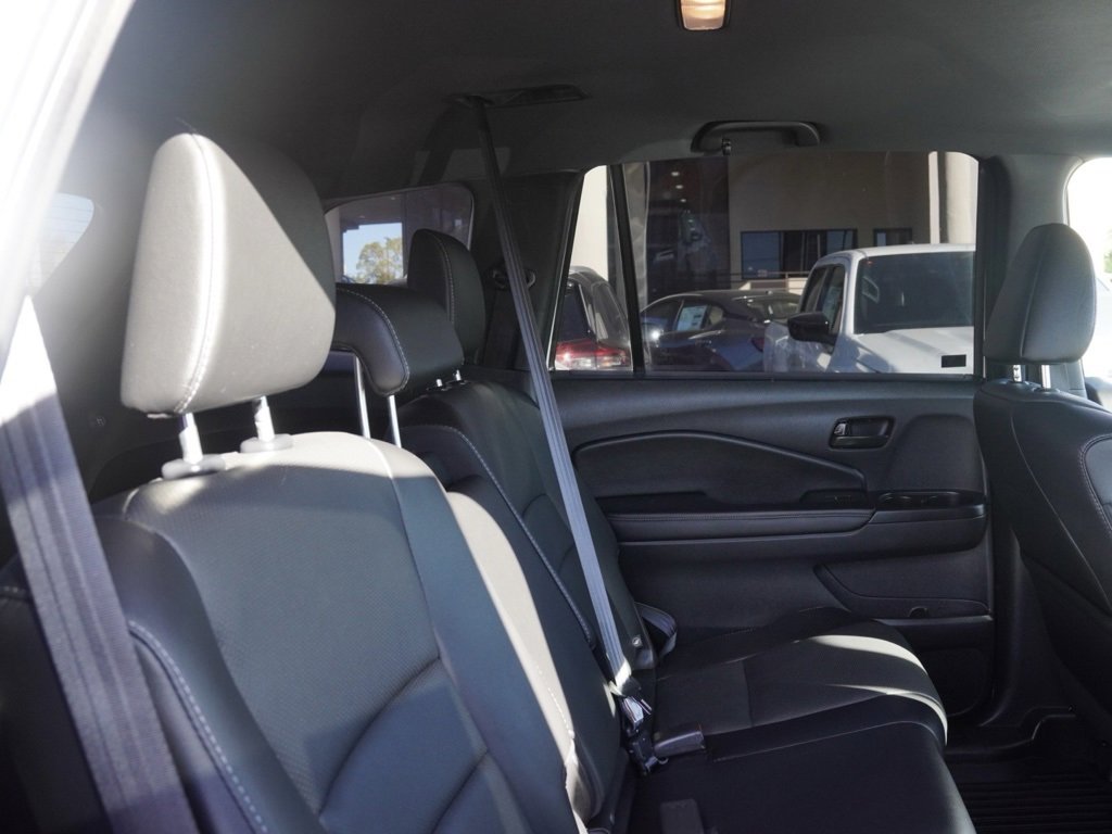 Used 2023 Honda Passport EX-L image 19