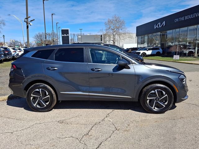 Certified 2024 Kia Sportage LX image 7