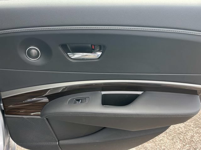 Used 2017 Acura RLX w/ Technology Package FWD image 23