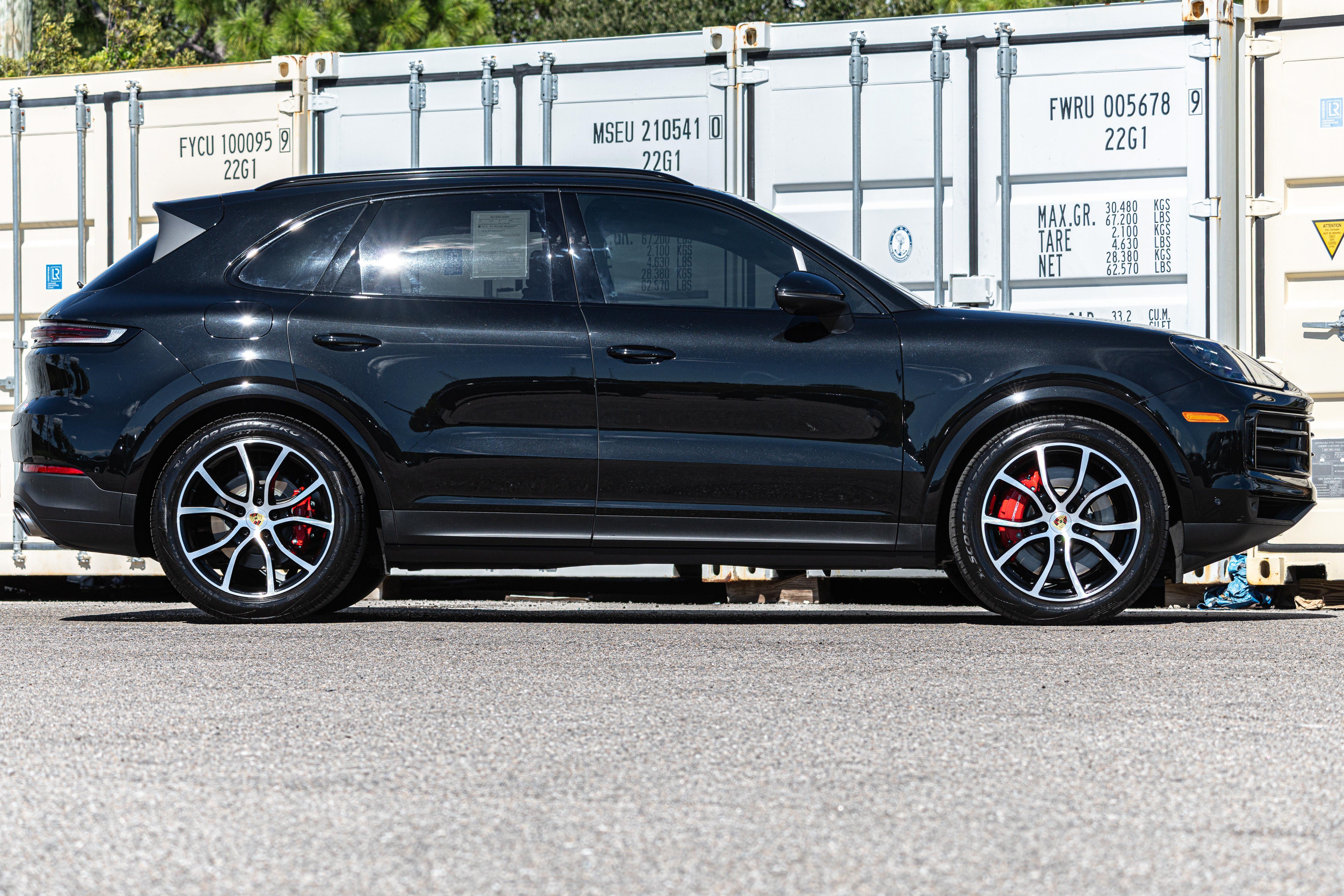 Used 2024 Porsche Cayenne S AWD/4WD video 3