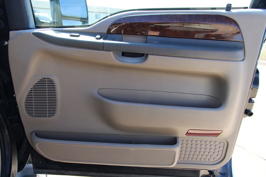 Used 2004 Ford F250 Lariat image 30