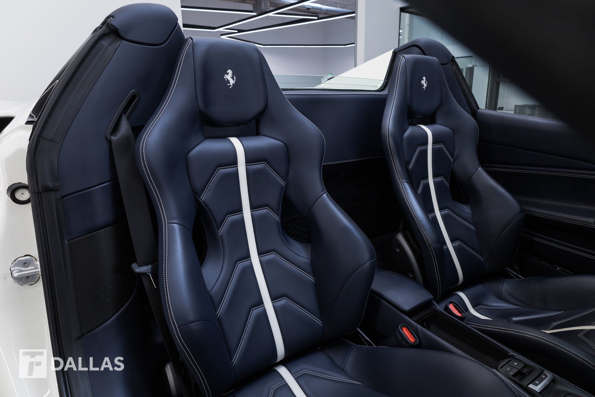 Used 2018 Ferrari 488 Spider RWD image 36