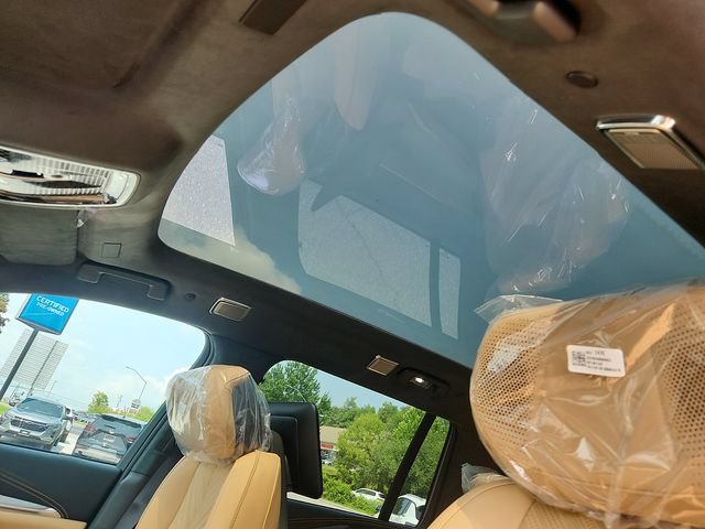 New 2026 Cadillac Escalade IQL Sport 2 w/ LPO, ONYX Package AWD/4WD image 10