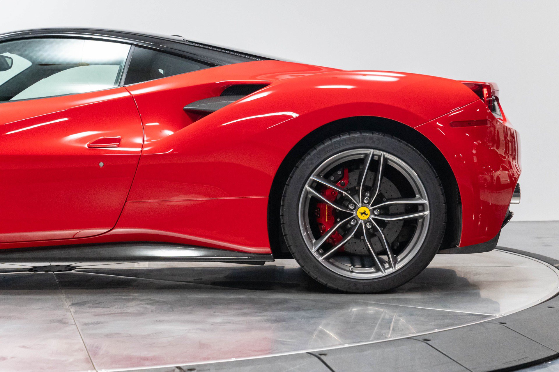 Used 2016 Ferrari 488 GTB RWD image 53
