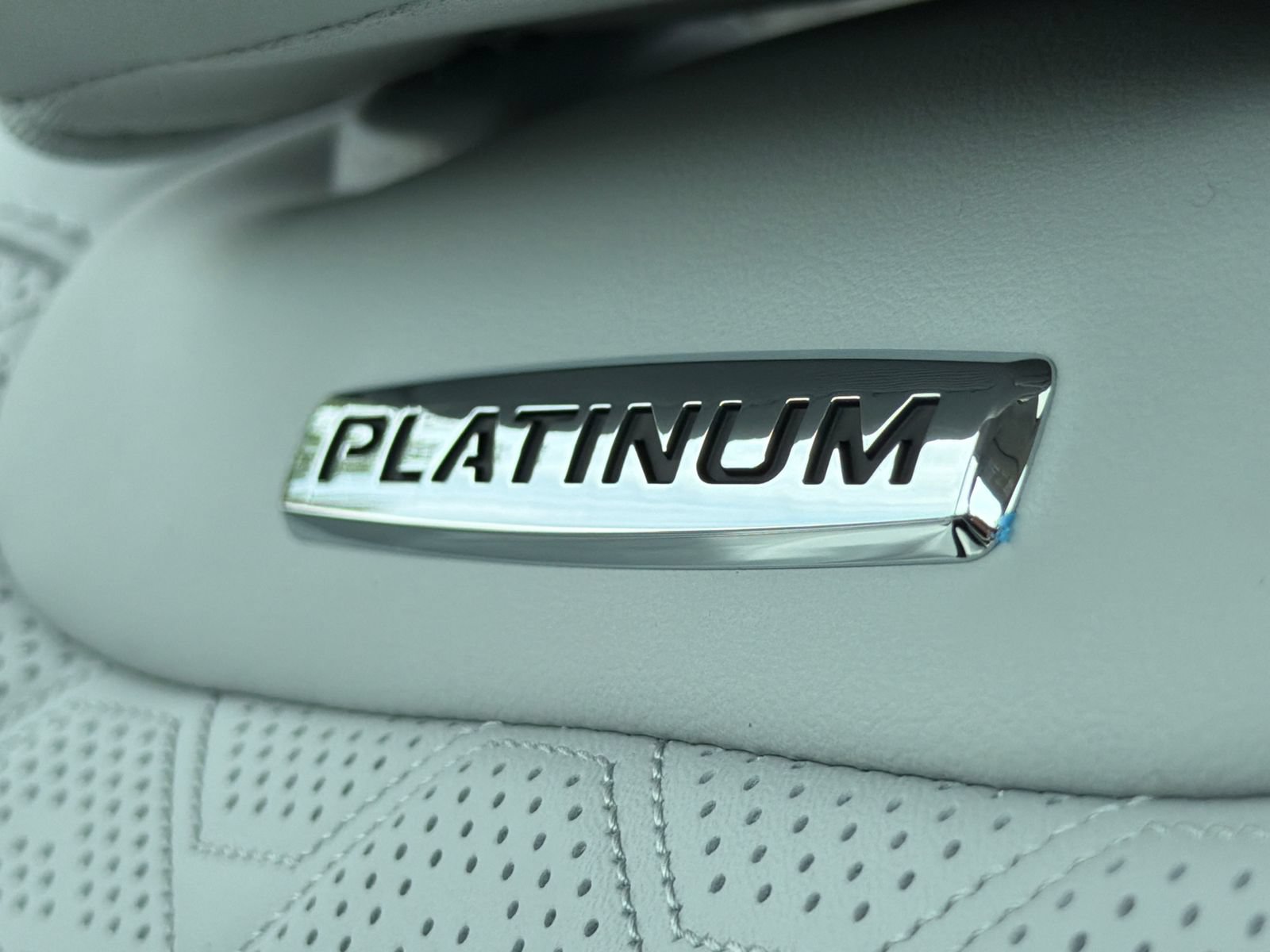 New 2026 Ford Explorer Platinum w/ LUX Leather Package AWD/4WD image 31