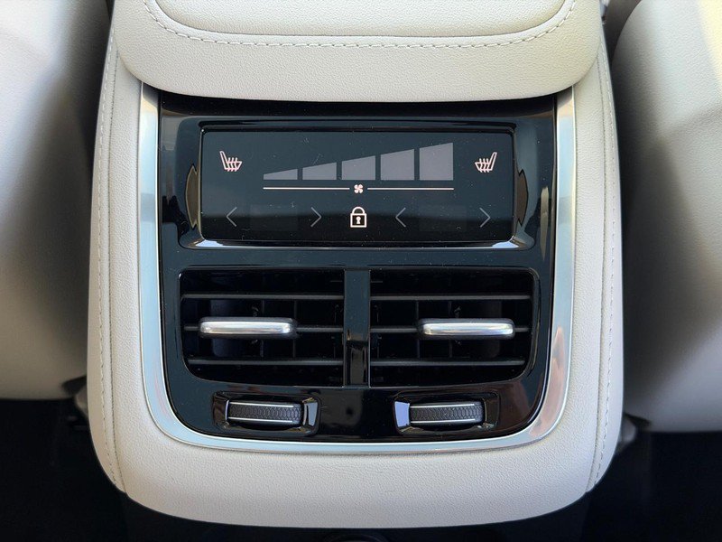 New 2026 Volvo XC90 T8 Ultra w/ Lounge Package AWD/4WD image 9