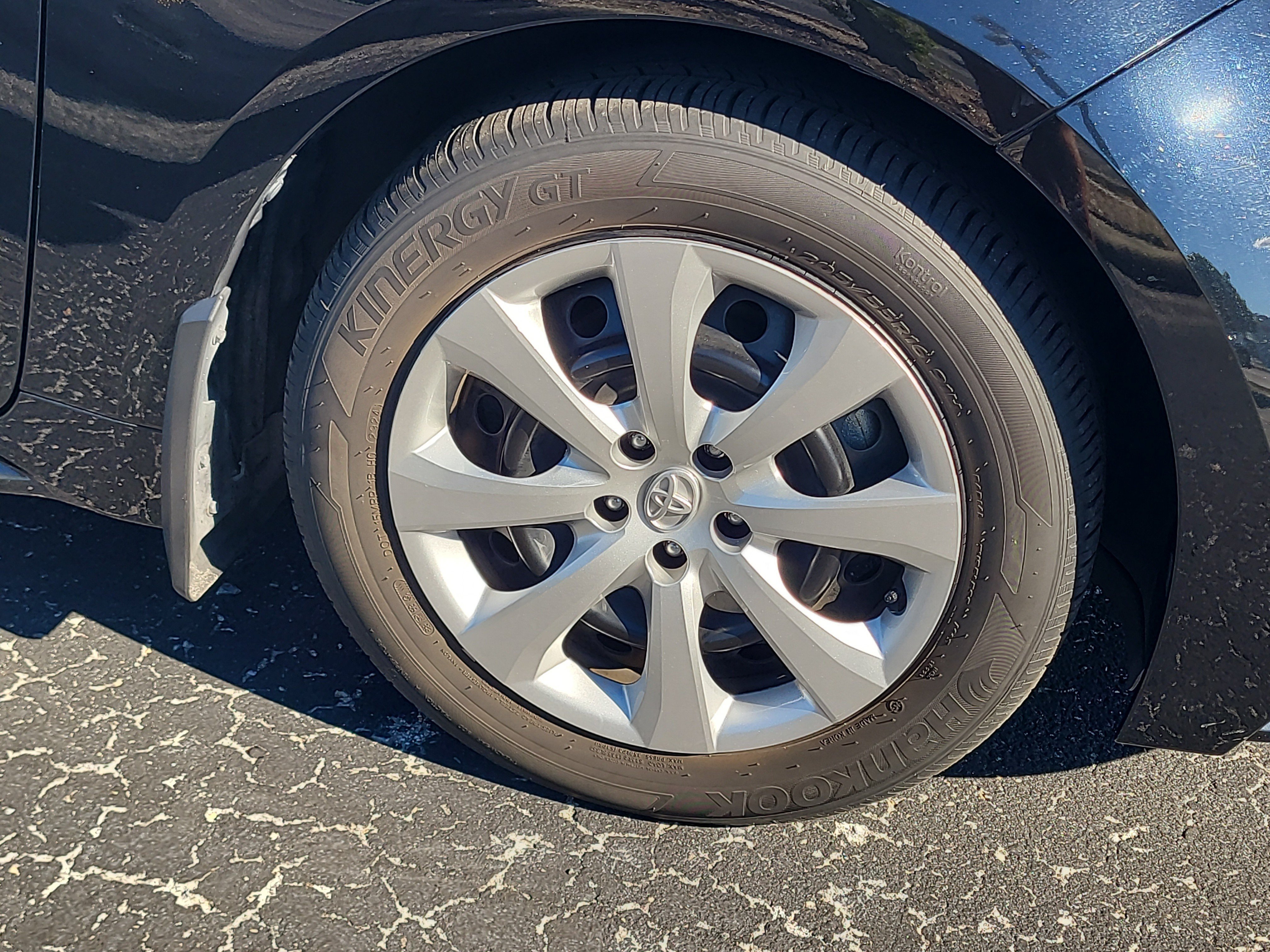 Certified 2025 Toyota Corolla LE FWD image 9